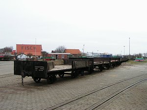 Inselbahn_Langeoog_hist_Gueterwagen_04012005_kl